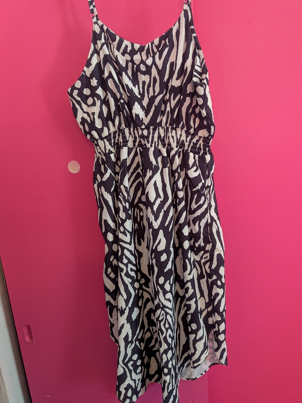 Black & White Animal Print Spaghetti-Strap Ladies Dress - Picture 4 of 4